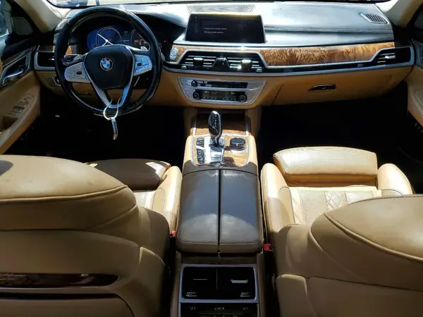 WBA7J2C56JG938394 2018 BMW 7ER - Image 8