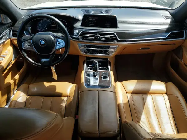 WBA7J2C58HG497653 2017 BMW 7ER - Image 8