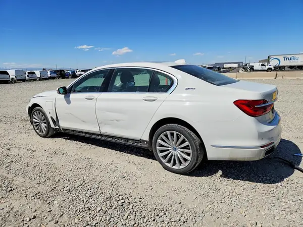 WBA7J2C58JG938168 2018 BMW 7ER - Image 2