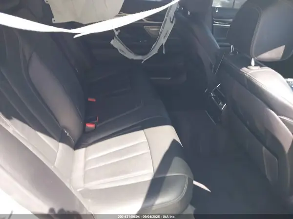 WBA7J2C59JB246241 2018 BMW 7ER - Image 8
