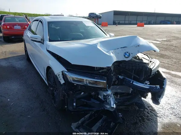 WBA7T2C00LGL17069 2020 BMW 7ER - Image 1