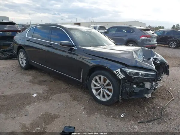 WBA7T2C00LGL17833 2020 BMW 7ER