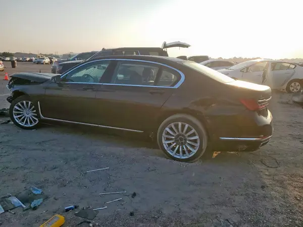 WBA7T2C00NCH32633 2022 BMW 7ER - Image 2