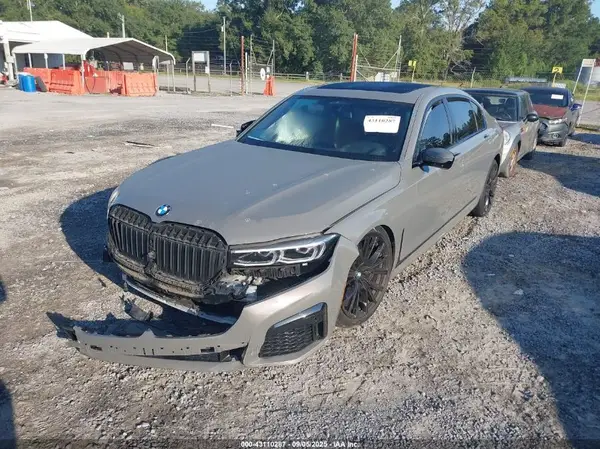 WBA7T2C01MCF23447 2021 BMW 7ER - Image 2
