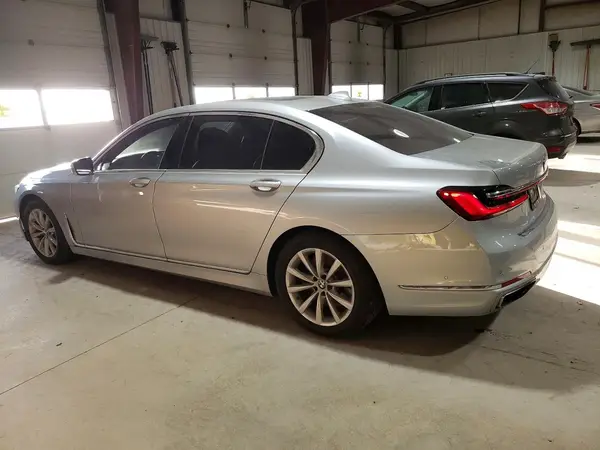 WBA7T2C02LGL17798 2020 BMW 7ER - Image 2