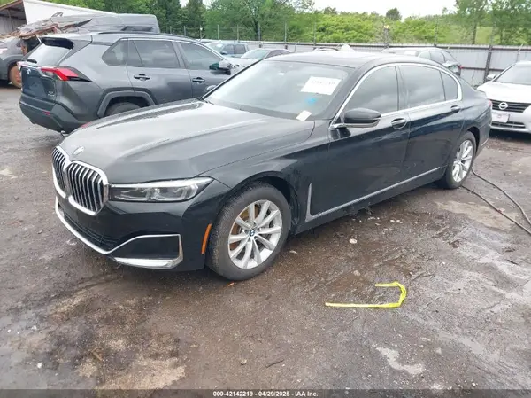 WBA7T2C03LGL17695 2020 BMW 7ER - Image 2