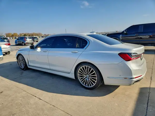 WBA7T2C04LGL17317 2020 BMW 7ER - Image 2