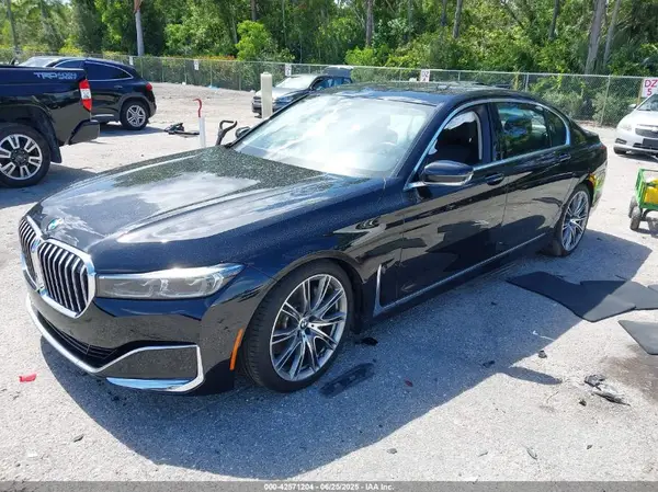 WBA7T2C04MCE56407 2021 BMW 7ER - Image 2