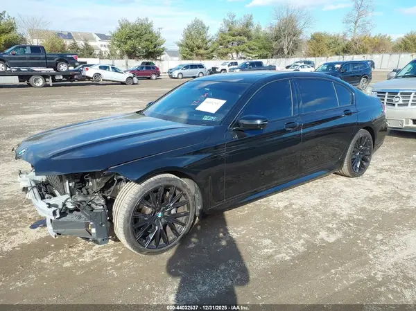 WBA7T2C04NCK08799 2022 BMW 7ER - Image 2