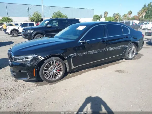 WBA7T2C05MCG31540 2021 BMW 7ER - Image 2