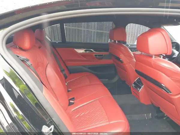 WBA7T2C06NCH07316 2022 BMW 7ER - Image 8