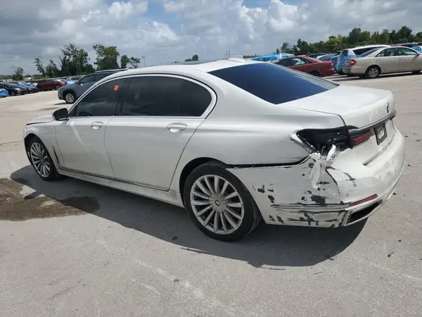 WBA7T2C06NCH26688 2022 BMW 7ER - Image 2