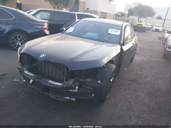 WBA7T2C07MCF72720 2021 BMW 7ER - Image 2