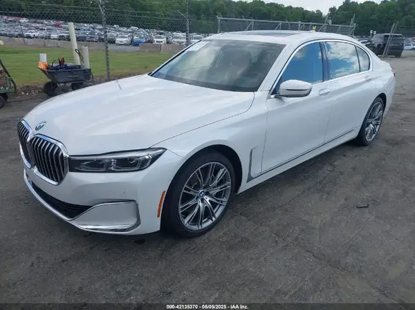 WBA7T2C08NCG88476 2022 BMW 7ER - Image 2