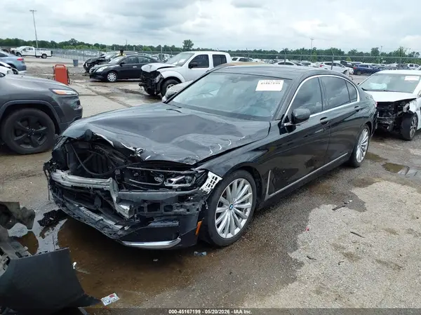 WBA7T2C09LCE09713 2020 BMW 7ER - Image 2