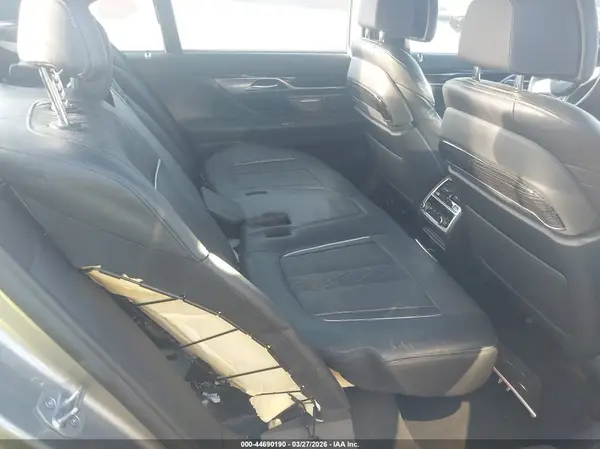 WBA7T2C09LGL17278 2020 BMW 7ER - Image 8
