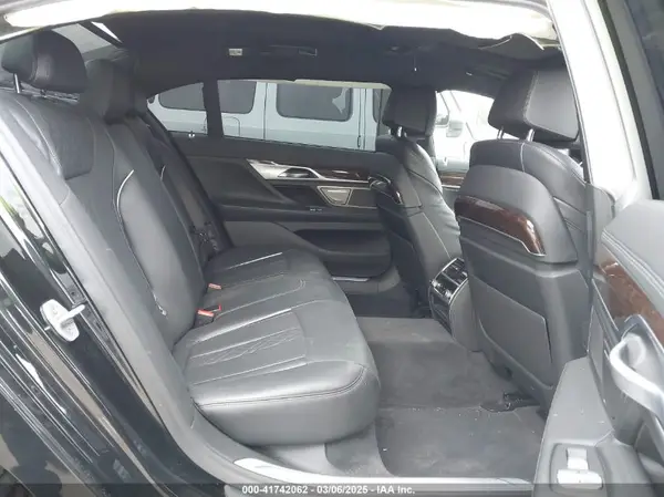 WBA7T2C09NCJ55307 2022 BMW 7ER - Image 8