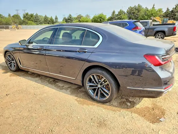 WBA7U2C02LGM26985 2020 BMW 7ER - Image 2