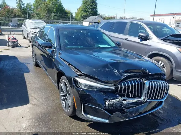 WBA7U2C02MCF72606 2021 BMW 7ER - Image 1