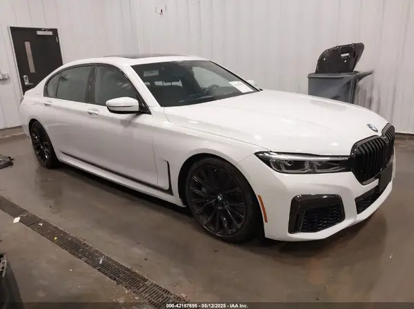 WBA7U2C03NCG89838 2022 BMW 7ER - Image 1
