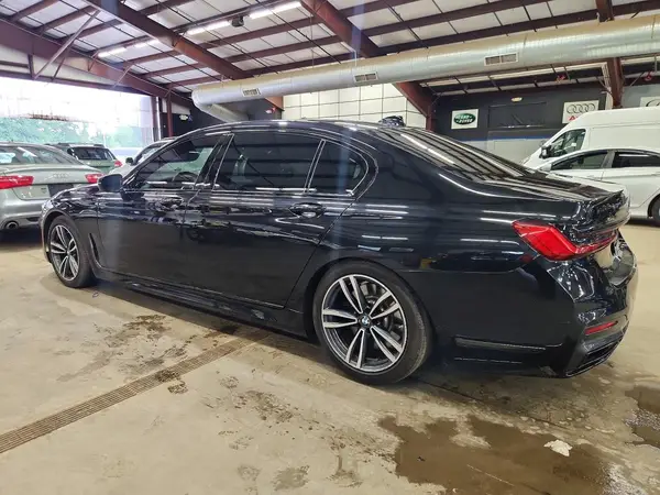 WBA7U2C07MCF68499 2021 BMW 7ER - Image 2