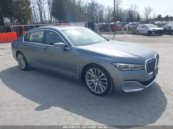 WBA7U2C08NCH57275 2022 BMW 7ER - Image 1