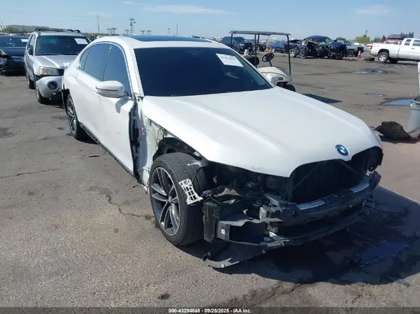 WBA7U2C0XMCF54323 2021 BMW 7ER