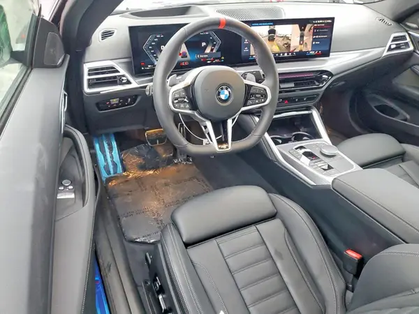 WBA83DA01TCV61680 2026 BMW M4 - Image 8