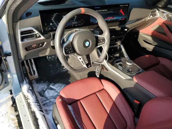 WBA83DA07SCT64818 2025 BMW M4 - Image 8