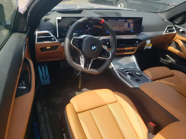 WBA83DA08SCT97195 2025 BMW M4 - Image 8