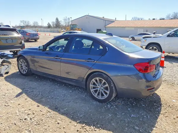 WBA8A3C31HK692080 2017 BMW 3ER - Image 2