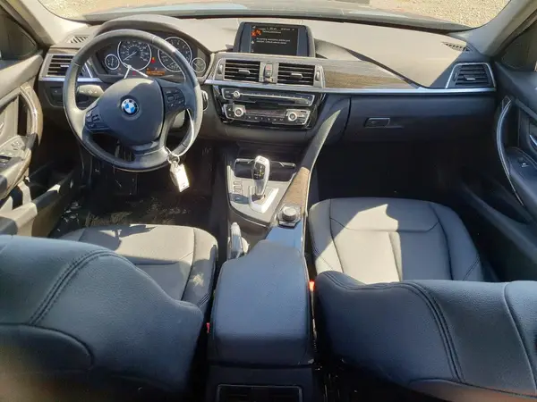 WBA8A3C31HK692080 2017 BMW 3ER - Image 8