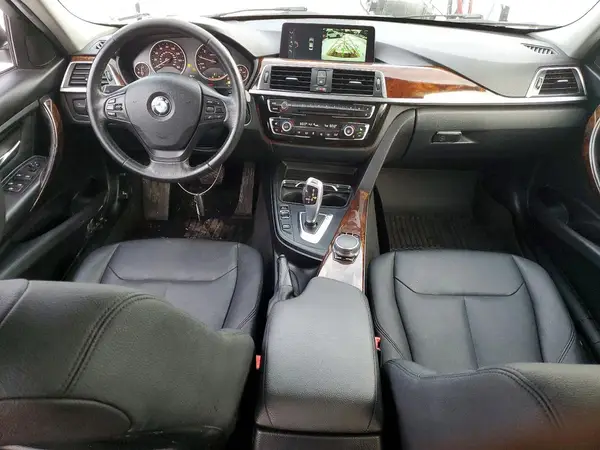 WBA8A3C33HK693067 2017 BMW 3ER - Image 8