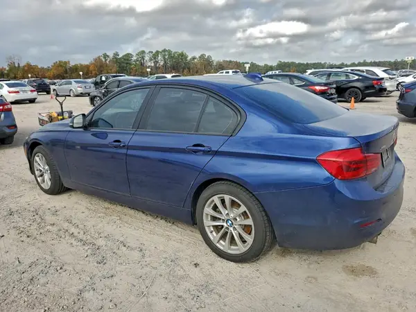 WBA8A3C34HA067257 2017 BMW 3ER - Image 2