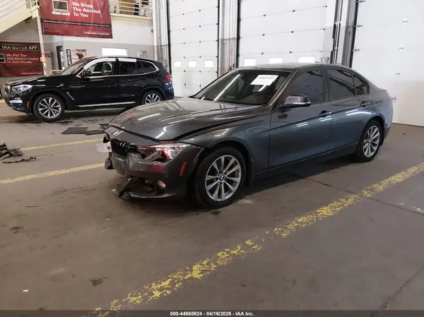 WBA8A3C34HK692137 2017 BMW 3ER - Image 2