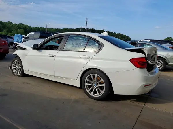 WBA8A3C34HK692915 2017 BMW 3ER - Image 2