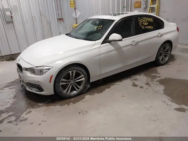 WBA8A3C35HA066764 2017 BMW 3ER - Image 2