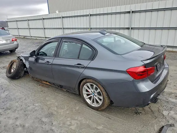 WBA8A3C35HK692177 2017 BMW 3ER - Image 2