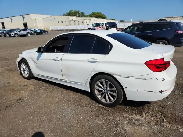 WBA8A3C35HK692616 2017 BMW 3ER - Image 2
