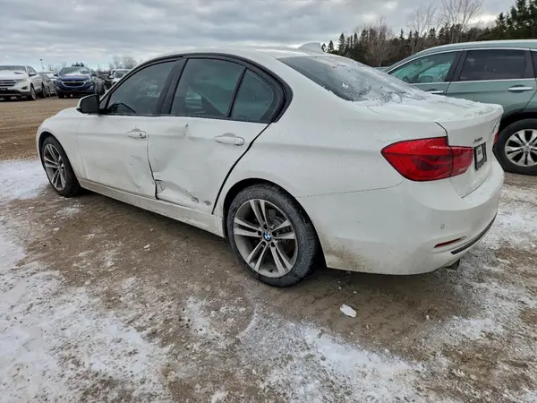 WBA8A3C37HK692763 2017 BMW 3ER - Image 2