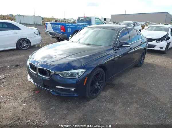WBA8A3C38HK692139 2017 BMW 3ER - Image 2