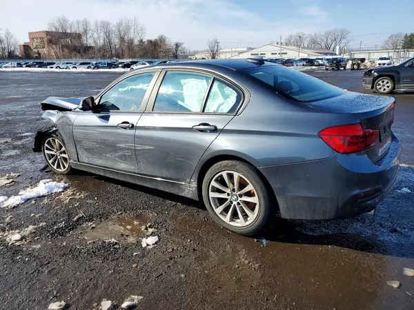 WBA8A3C39HA067349 2017 BMW 3ER - Image 2