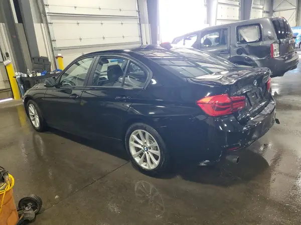 WBA8A3C39HK692845 2017 BMW 3ER - Image 2
