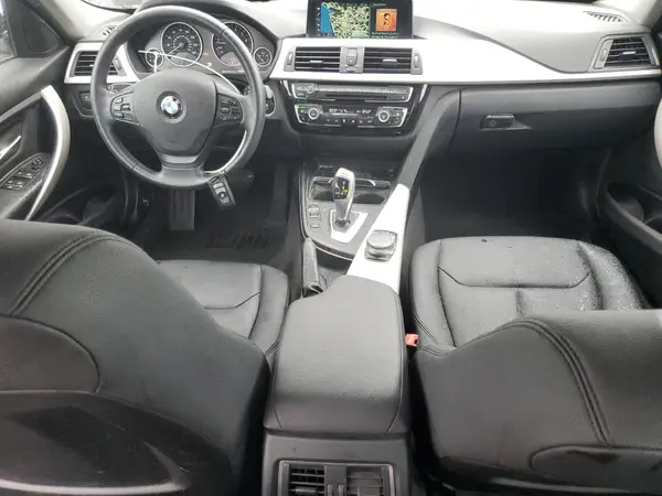 WBA8A3C3XHK693082 2017 BMW 3ER - Image 8