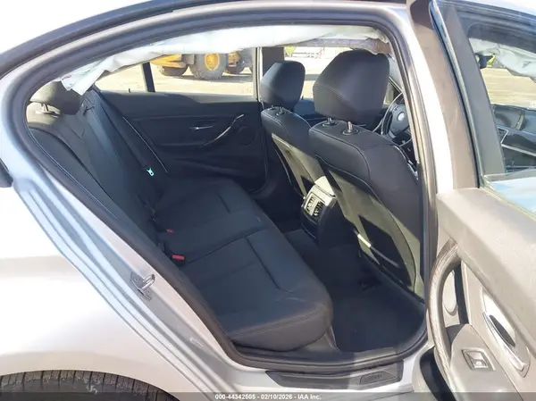 WBA8A3C50GK690787 2016 BMW 3ER - Image 8