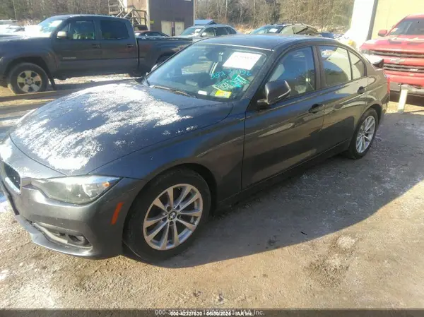 WBA8A3C50HK691634 2017 BMW 3ER - Image 2