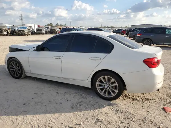 WBA8A3C50JA489310 2018 BMW 3ER - Image 2