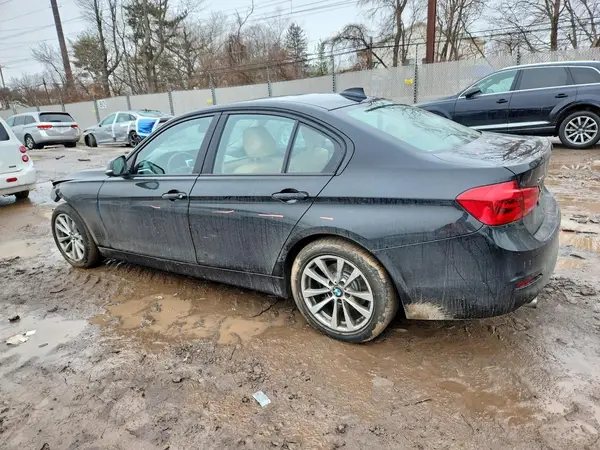 WBA8A3C50JK763745 2018 BMW 3ER - Image 2