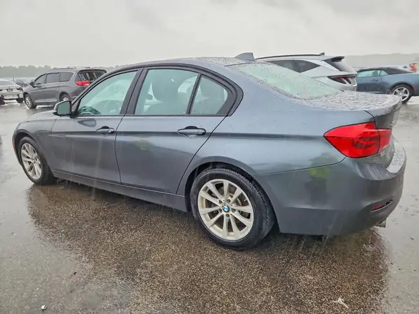 WBA8A3C51JA488473 2018 BMW 3ER - Image 2