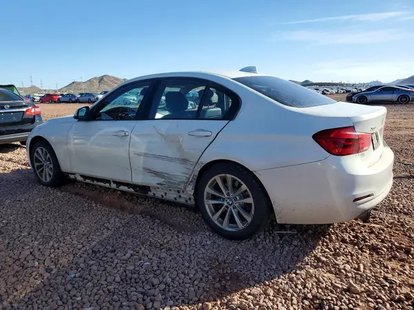 WBA8A3C51JA489459 2018 BMW 3ER - Image 2